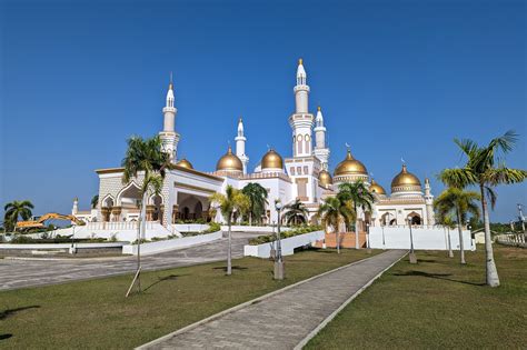 the grand mosque of cotabato|The Grand Mosque of Cotabato .